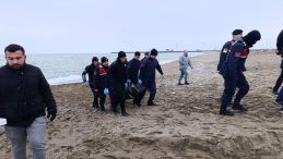 Sahilde erkek cesedi bulundu
