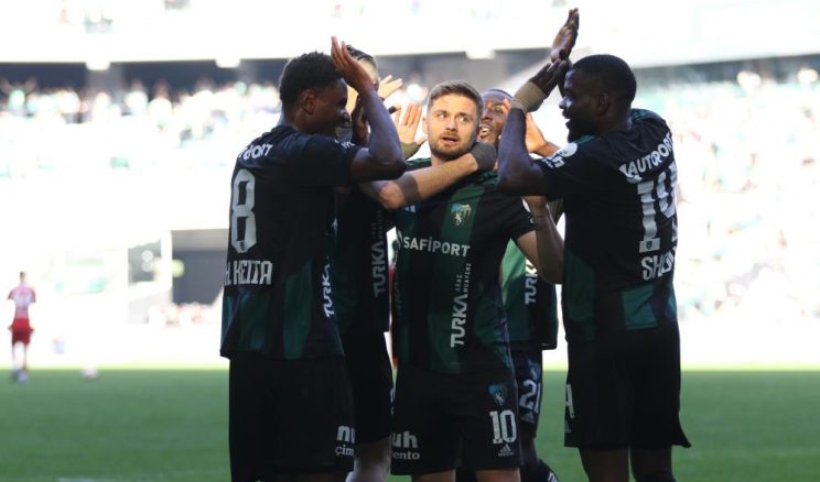 Kocaelispor 3 puanı 3 golle aldı