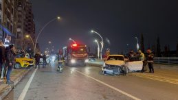 Kocaeli’de kaza: İki araç çarpıştı