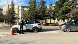 Kocaeli’de güvenli okul denetiminde aranan şahıs yakalandı