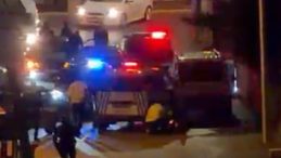 Kocaeli’de polisten kaçan şüpheli araç sokak arasında kıstırıldı