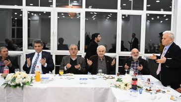 Kartepe’de geçmiş dönemlerde belediye başkanlığı yapmış isimler iftarda buluştu