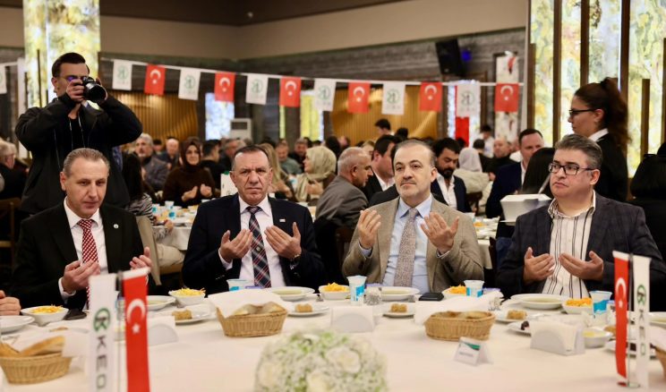 Kocaeli Emlakçılar Odası’nın iftarına yoğun katılım