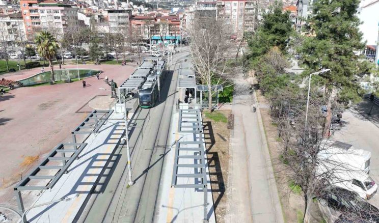 Akçaray tramvay hattının yolcu kapasitesi iki katına çıkarılıyor