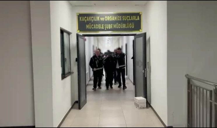 İş yeri sahibini ölümle tehdit eden suç örgütüne yönelik operasyonda 7 kişi tutuklandı