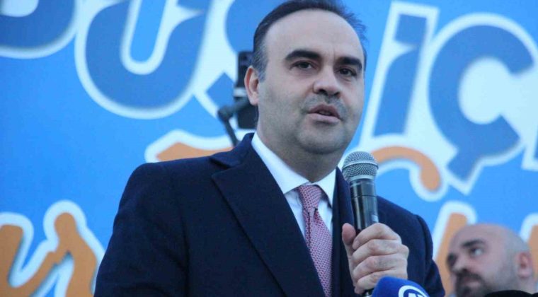 Bakan Kacır, Kocaeli’de üniversite öğrencileriyle iftarda buluştu