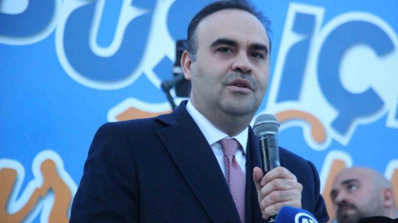 Bakan Kacır, Kocaeli’de üniversite öğrencileriyle iftarda buluştu