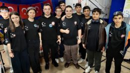 Gebze’nin Robotik Takımları Turknet’in Gigafiber’i ile desteklediği FRC’de