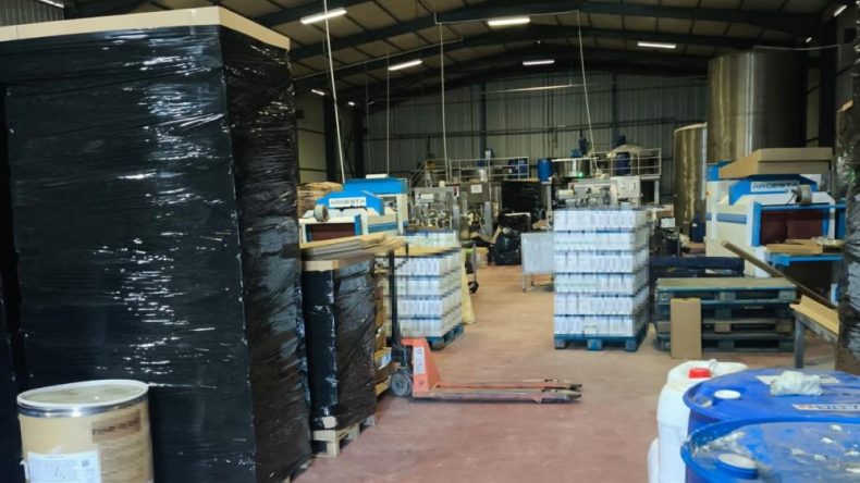 Jandarma ve zabıtadan kaçak imalathaneye ortak operasyon