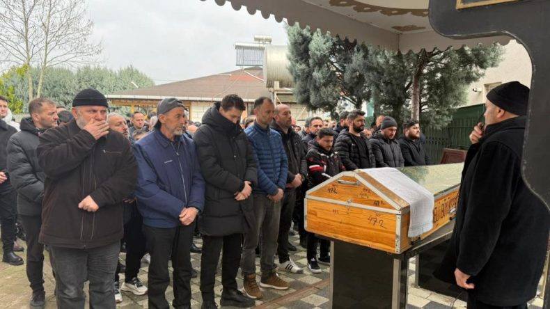 Adliye önünde kalbinden bıçaklanarak öldürülen Emrah’ın amcası konuştu