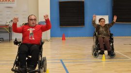 “Engellisin evlenemezsin” dediler, onlar akülü sandalyede zeybek oynuyor