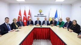 Cumhurbaşkanı Erdoğan teşkilatlarla bayramlaştı, Başkan Büyükakın 81 il adına konuştu