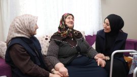 Kartepe’de bayramda gönüllere dokunan ziyaret