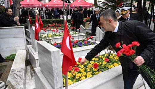 Kocaeli’de bayramda şehitliklerde dualar edildi