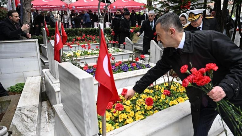 Kocaeli’de bayramda şehitliklerde dualar edildi