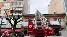 Fırının bacası tutuştu: 3 kişi dumandan etkilendi