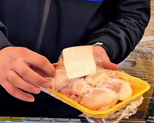 Market raflarında tarihi geçmiş tavuk ve içecek alarmı