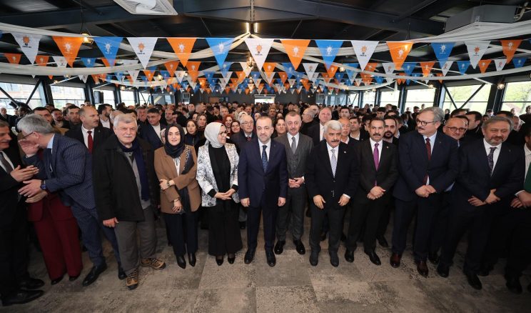 Ak Parti bayramlaştı: Başkan Büyükakın o haberlere sert çıktı