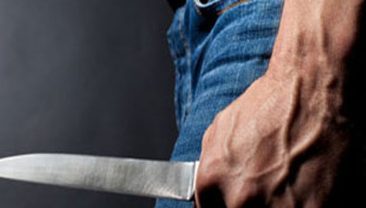 17 yaşındaki çocuk markette çıkan kavgada bıçaklandı