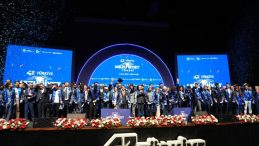 Bakan Kacır, yeni nesil 407 yazılımcı gencin heyecanını paylaştı