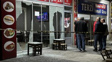 Çay ocağına kurşun yağdırdı: Yaralı var
