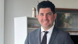 FLAŞ İDDİA! Eski Bakan’ın oğlu Ak Parti’den milletvekili aday adayı olacak