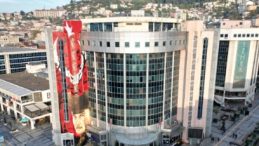 Muhalefetten İzmit Belediyesi’ne; “İzmit’e kim çivi çaktıysa teşekkür ederiz”