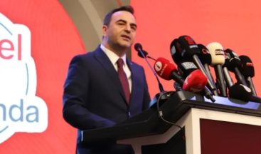 Başkan Özlü 7. yıl hizmet toplantısında konuştu: “Yeniden dirilişin şafağını gözlüyoruz”