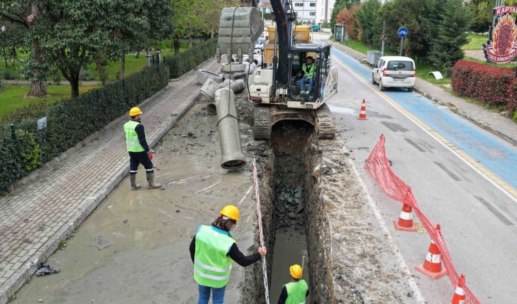 İSU’dan Yahya Kaptan’a yeni yağmur suyu hattı