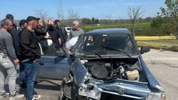 Otomobil ile otobüs çarpıştı: Yaralı var