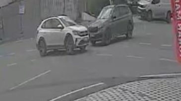 Çarpışan araçlardan biri takla attı, 7 kişi yaralandı