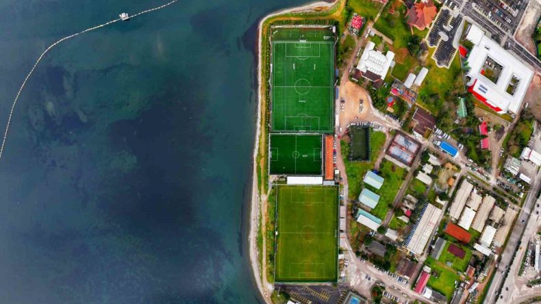 İzmit’te sahil şeridi eğitim, spor ve sosyal projelerle yeniden şekilleniyor