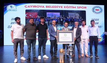 Çayırova’nın yıldızları ödül gecesinde parladı