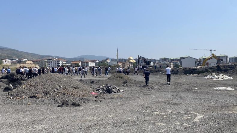 Belediye’den tır parkı açıklaması: “Tırlar mahalle arasından değil, TEM’den girip çıkacak”