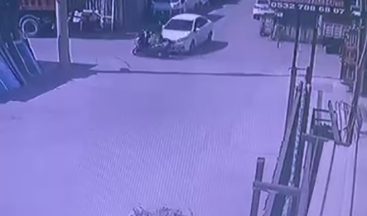 Kocaeli’de gün ortasında kaza: O anlar güvenlik kamerasında