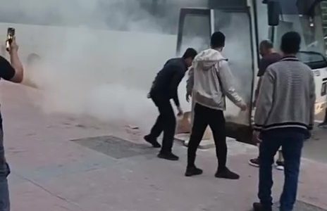 MHP’lileri taşıyan otobüste yangın: Bir kadın hastaneye kaldırıldı