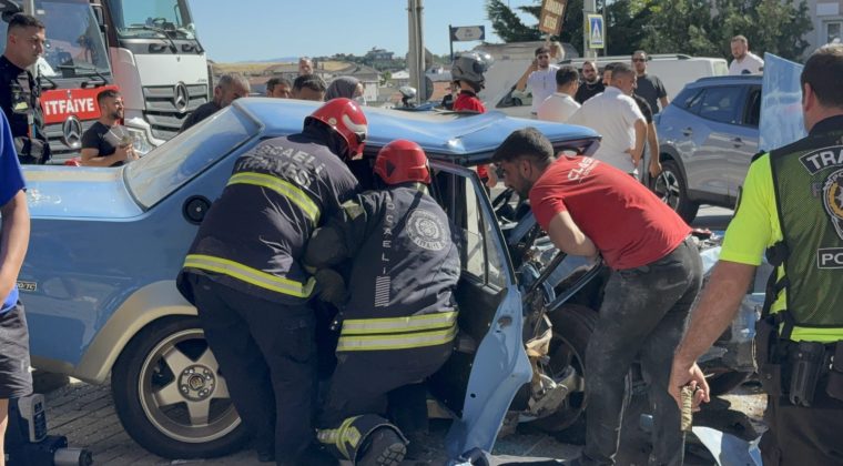 Kocaeli’de korkunç kaza! Emekleriyle topladığı araç sonu oldu