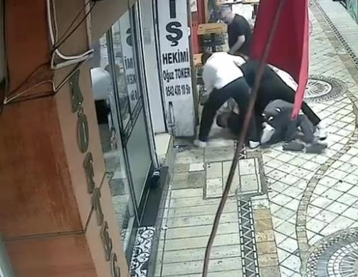 İzmit’te olay: Dört kişi tarafından öldüresiye darbedildi