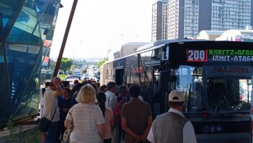 Hat 200’de korkunç kaza! Yaralılar var