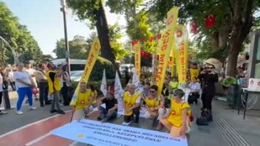 Eğitimciler eylem yaptı, yürüyüşe izin verilmedi