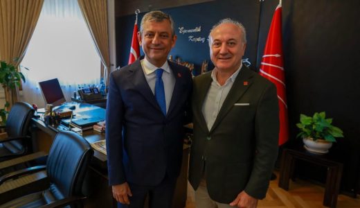 Özgür Özel’i ziyaret ettiler: CHP İl Başkanı Arcan’dan mesaj var