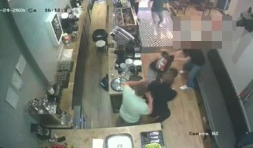 Kafe çalışanına yumruklu saldırı