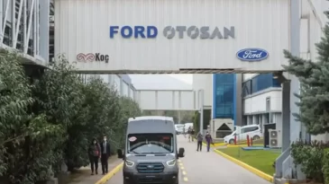 Ford Otosan’da feci kaza! Araç üretim hattına girdi: Yaralılar var