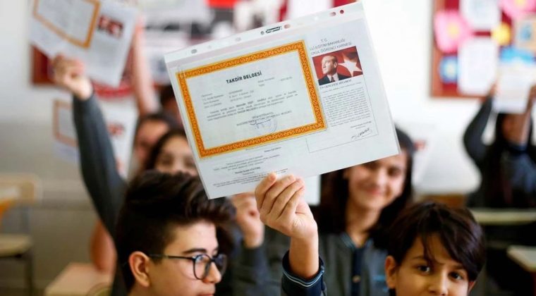 30 bin öğretmen, 433 bin öğrenci: Kocaeli’de yaz tatili başladı!