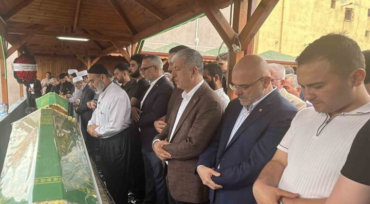 Tır kazasında ölen baba ve oğul gözyaşlarıyla uğurlandı