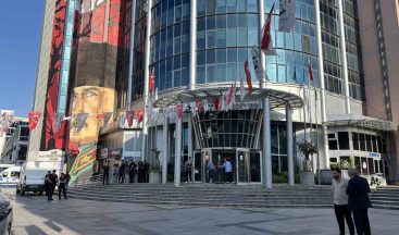 İzmit Belediyesi’ne düzenlenen operasyonda yeni gelişme: İşte detaylar…