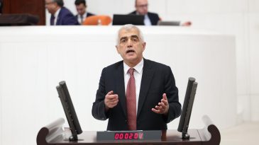 Gergerlioğlu Meclis’te esti gürledi: “Safiport’tan vergi alınmıyor, esnaf ise perişan!”