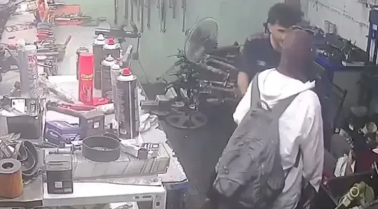 Erkekleri taciz ettiği görüntülerle gündem olan kadın gözaltına alındı