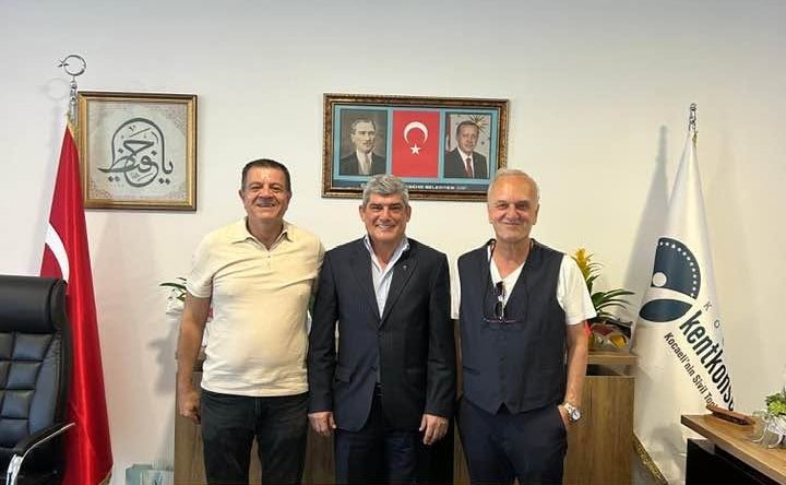 Orhan Karayel’den Kent Konseyi Başkanı Ceyhun Yalçın’a hayırlı olsun ziyareti