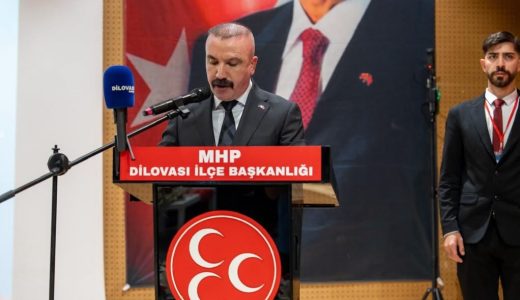 MHP Dilovası kongresinde ‘Terörsüz Türkiye’ vizyonunun mimarı Devlet Bahçeli’ye güçlü destek